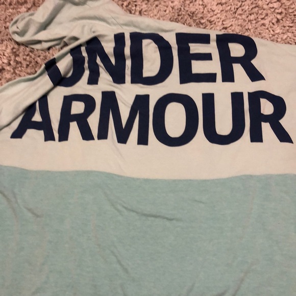 Underarm our hoddied sweatshirt - Picture 2 of 3